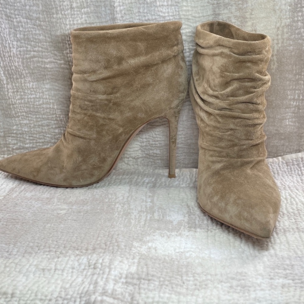 Gianvito Rossi Suede Heeled Boots